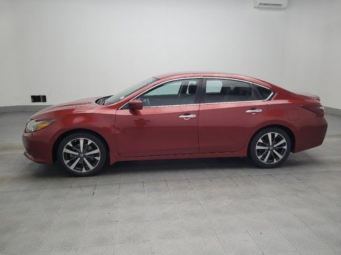 Used 2017 Nissan Altima 2.5 SR image 2
