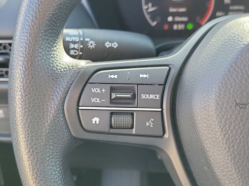 Used 2024 Honda HR-V LX image 24