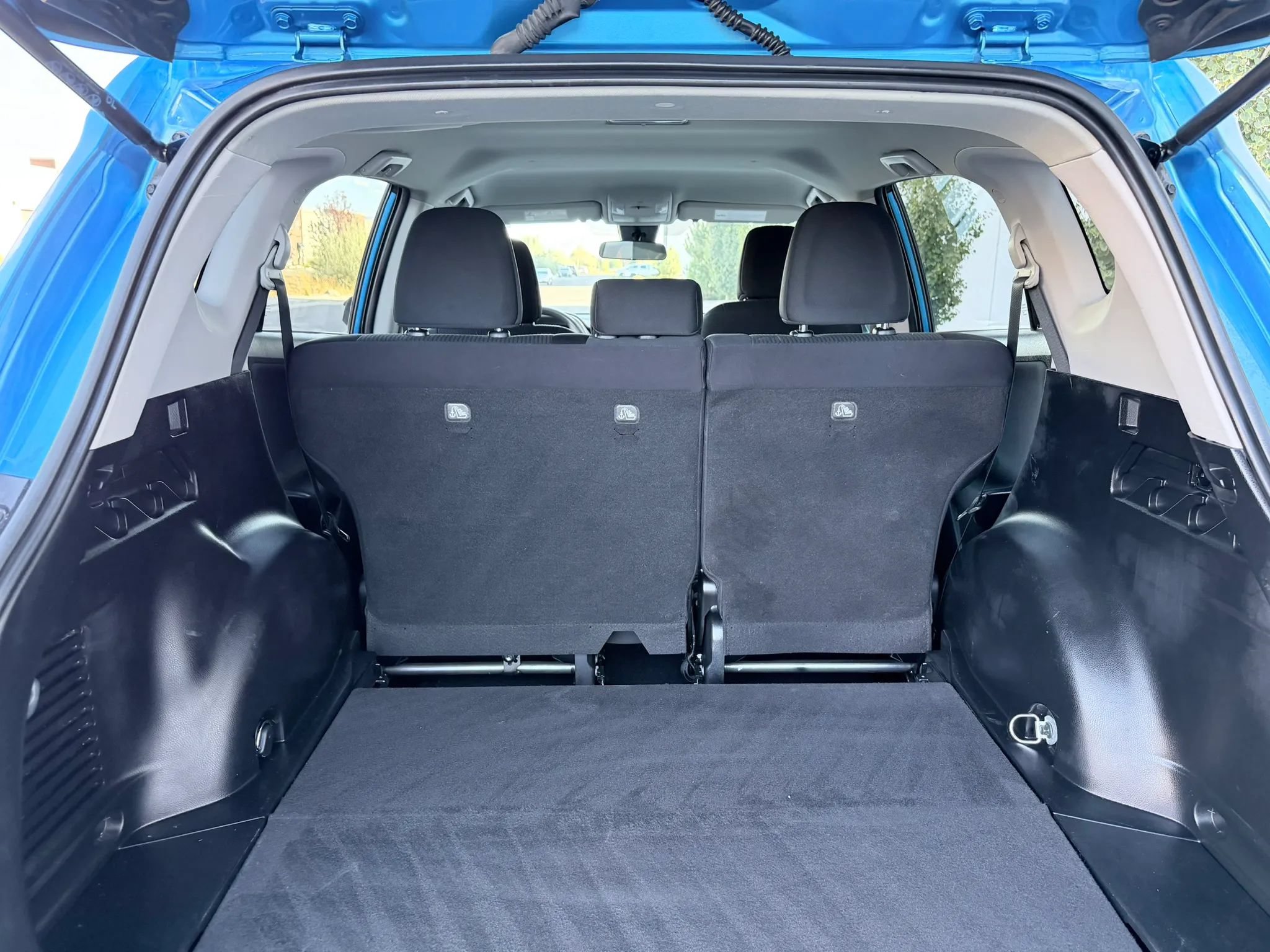 Used 2017 Toyota RAV4 LE w/ Carpet Mat Package AWD/4WD image 14
