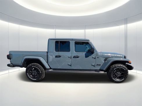 New 2025 Jeep Gladiator Sport image 3