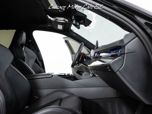 Used 2025 BMW M5 w/ Carbon Package AWD/4WD image 46