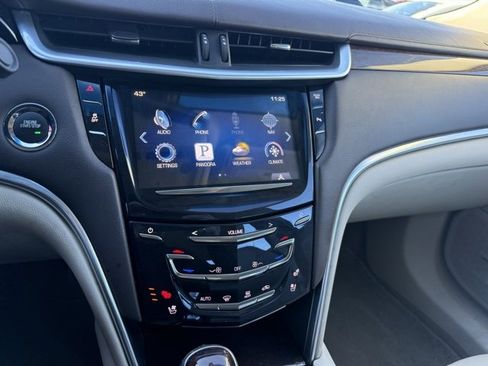 Used 2014 Cadillac XTS Luxury image 14