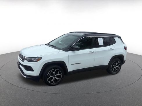 Used 2025 Jeep Compass Limited AWD/4WD image 8