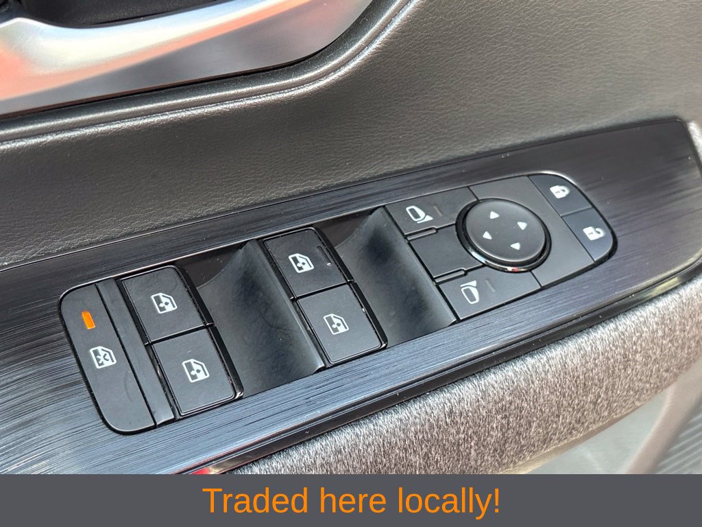 Used 2025 Nissan Kicks SV FWD image 13