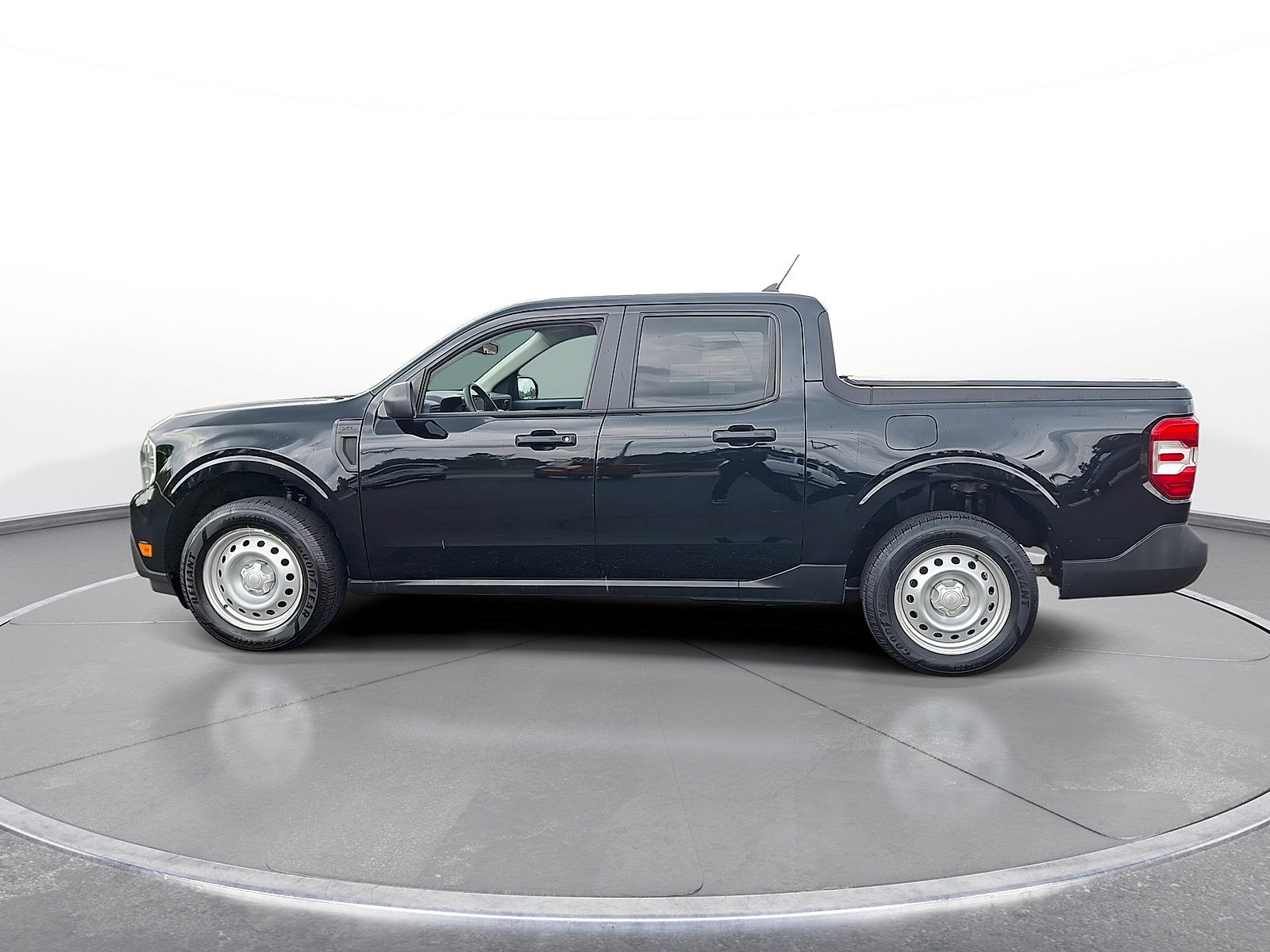 Used 2022 Ford Maverick XL w/ Equipment Group 100A Standard AWD/4WD image 5