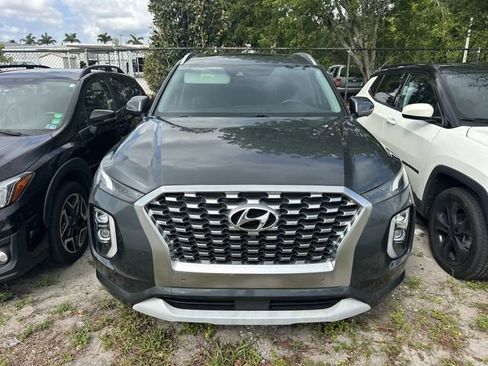 Used 2021 Hyundai Palisade Limited image 2
