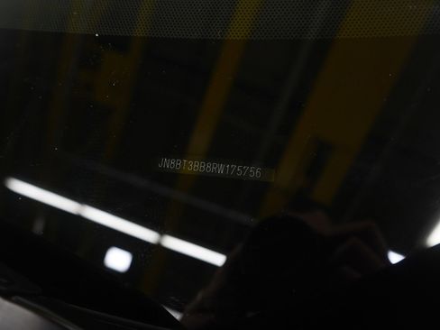 Used 2024 Nissan Rogue SV image 32