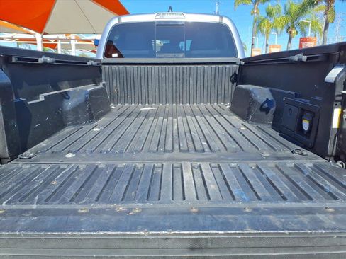 Used 2020 Toyota Tacoma TRD Sport image 6