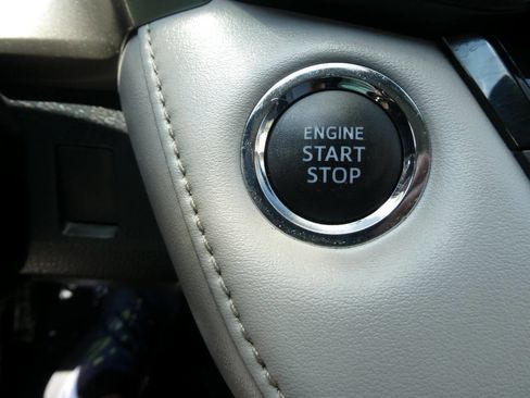 Used 2018 Toyota RAV4 XLE image 14