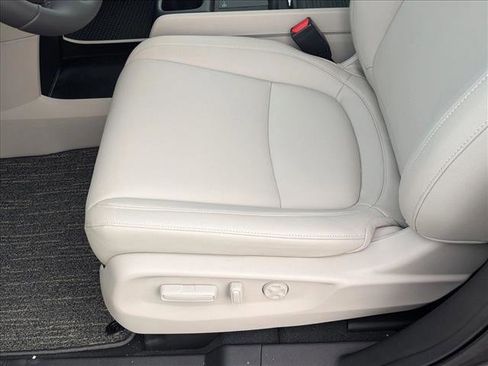 New 2026 Honda Odyssey EX-L image 4