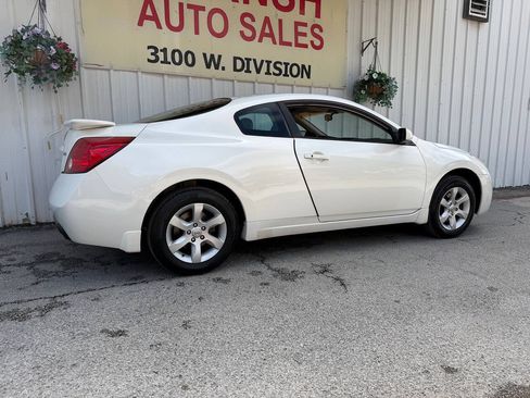 Used 2009 Nissan Altima 2.5 S w/ Convenience Pkg FWD image 3