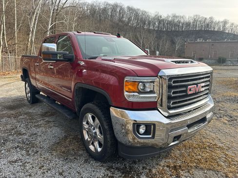 Used 2019 GMC Sierra 2500 SLT w/ Duramax Plus Package image 10