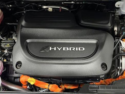 Used 2023 Chrysler Pacifica Pinnacle FWD image 29