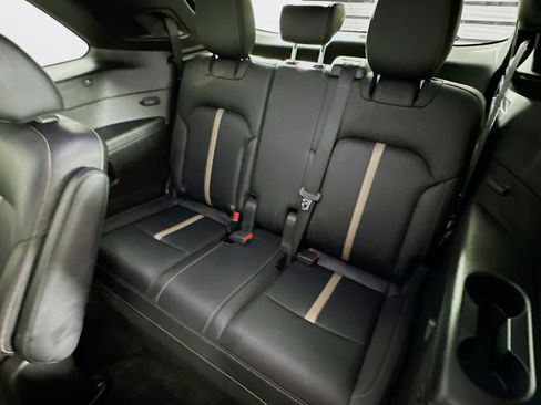 Used 2025 MAZDA CX-90 3.3 Turbo w/ Premium Plus Pkg image 30