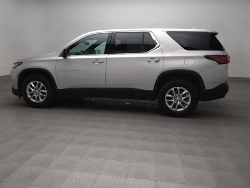 Used 2022 Chevrolet Traverse LS FWD image 3
