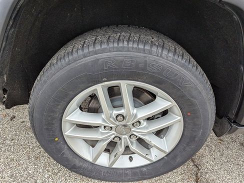 Used 2018 Jeep Grand Cherokee Laredo image 22