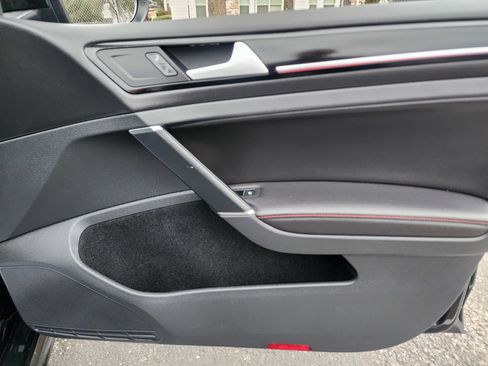 Used 2016 Volkswagen GTI SE image 14