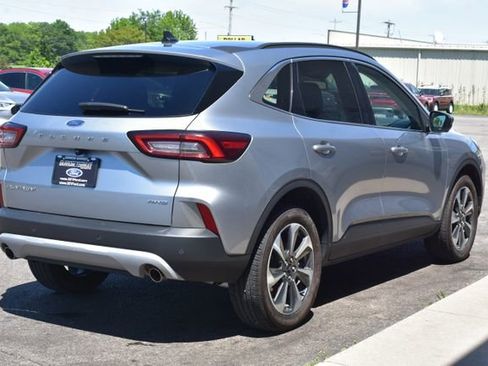 Used 2023 Ford Escape Platinum AWD/4WD image 12