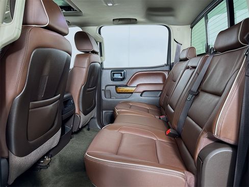 Used 2015 Chevrolet Silverado 3500 High Country image 12