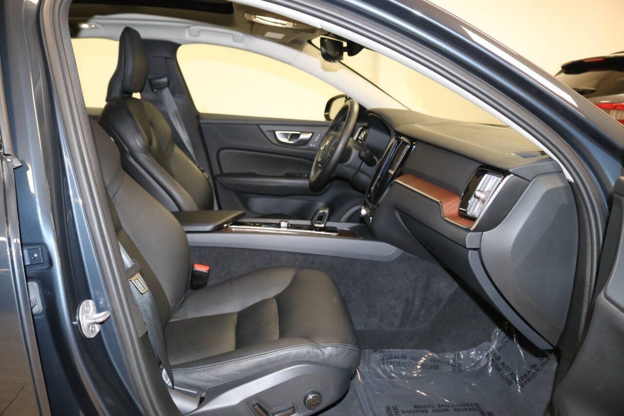 Used 2024 Volvo S60 B5 Plus FWD image 17