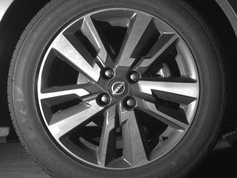 Used 2025 Nissan Versa SV FWD image 13