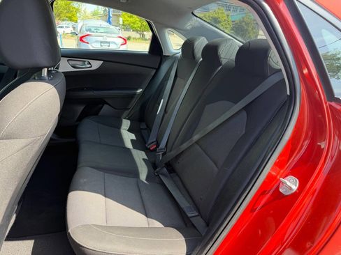 Used 2024 Kia Forte LXS w/ LXS Technology Package FWD image 16