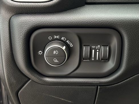 New 2026 RAM 2500 Laramie AWD/4WD image 22