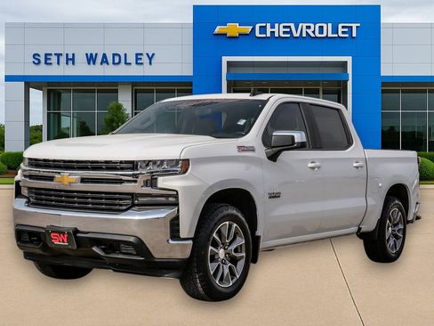 Used 2019 Chevrolet Silverado 1500 LT w/ Texas Edition image 3