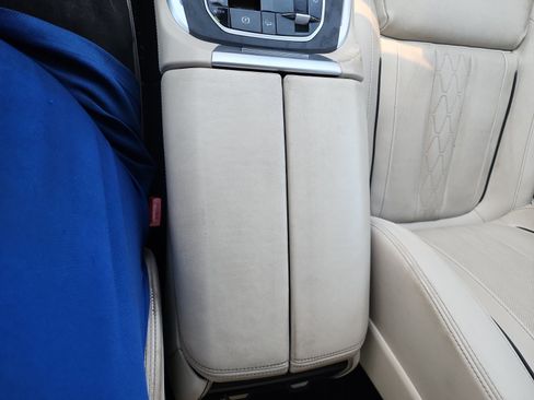 Used 2022 BMW X7 xDrive40i w/ Luxury Seating Package AWD/4WD image 23