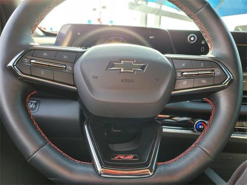 Used 2025 Chevrolet Equinox RS image 24