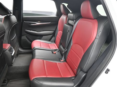 Used 2024 INFINITI QX50 Sport FWD image 11