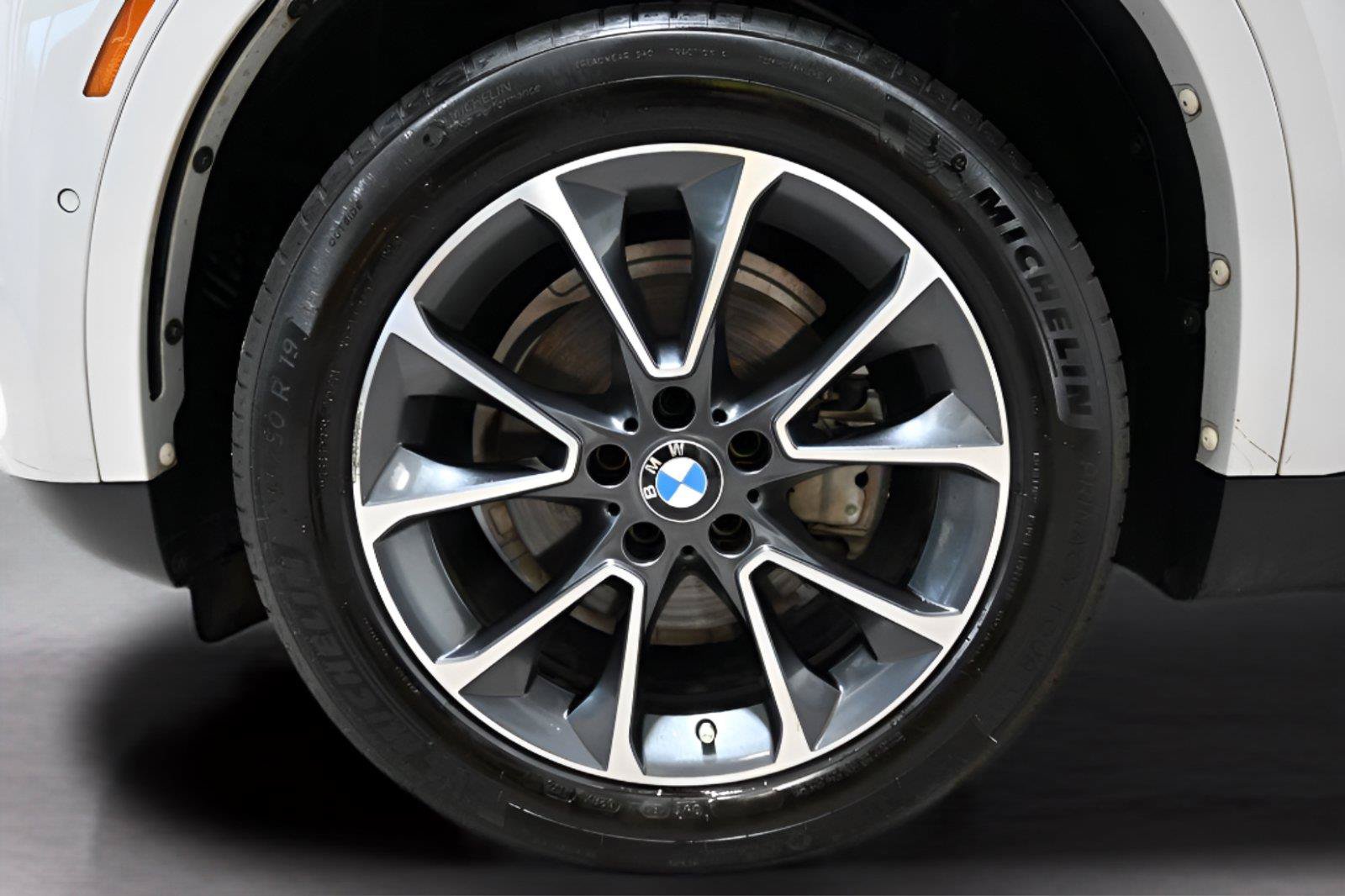 Used 2018 BMW X5 xDrive35i w/ Driving Assistance Package AWD/4WD image 33