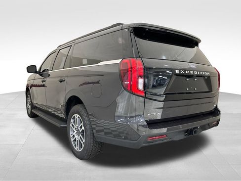 Used 2025 Ford Expedition Max Active AWD/4WD image 3