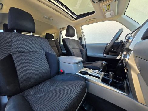 Used 2011 Toyota 4Runner SR5 AWD/4WD image 17