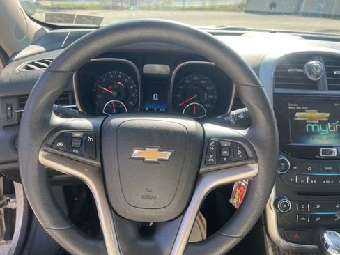 Used 2015 Chevrolet Malibu LT w/ Power Convenience Package image 16