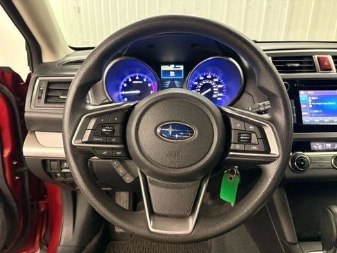 Used 2019 Subaru Outback 2.5i AWD/4WD image 11