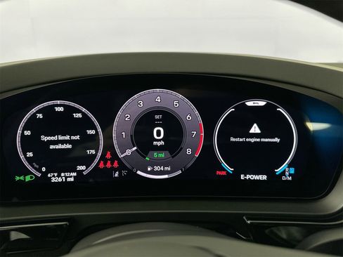 Certified 2025 Porsche Cayenne S image 19