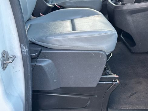 Used 2019 Ford Transit 250 130 Low Roof image 17