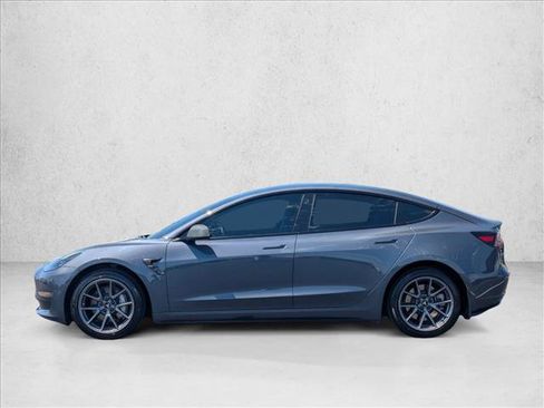 Used 2023 Tesla Model 3 Standard Range RWD image 9