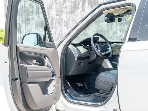 New 2026 Land Rover Range Rover SE AWD/4WD image 10