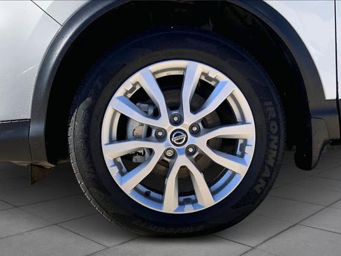 Used 2022 Nissan Rogue Sport S image 10