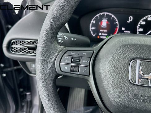 Used 2023 Honda HR-V LX image 15