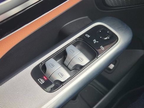 Used 2024 Mercedes-Benz GLC 300 4MATIC image 22
