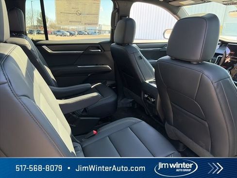 New 2026 GMC Acadia Elevation w/ Elevation Premium Package AWD/4WD image 18