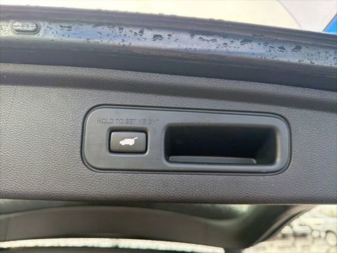 Used 2024 Honda Odyssey Touring image 11