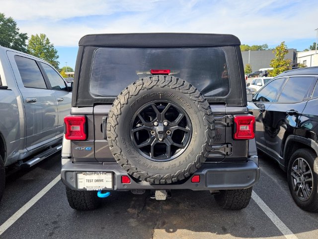 Used 2024 Jeep Wrangler Unlimited AWD/4WD image 4