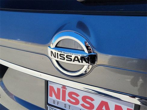 Used 2020 Nissan Rogue SV image 8