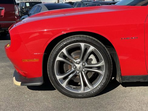 Used 2022 Dodge Challenger R/T image 9