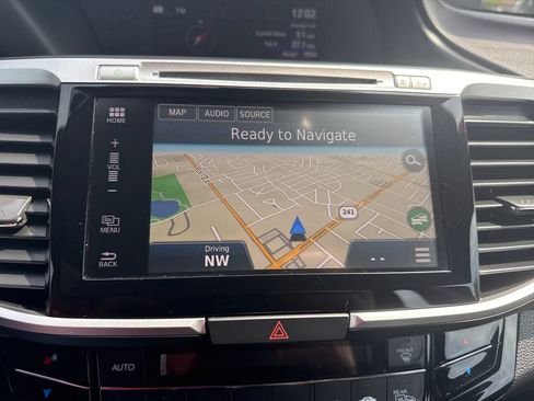 Used 2016 Honda Accord EX-L image 32