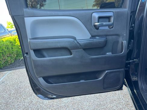 Used 2018 Chevrolet Silverado 1500 Custom w/ Custom Value Package image 29